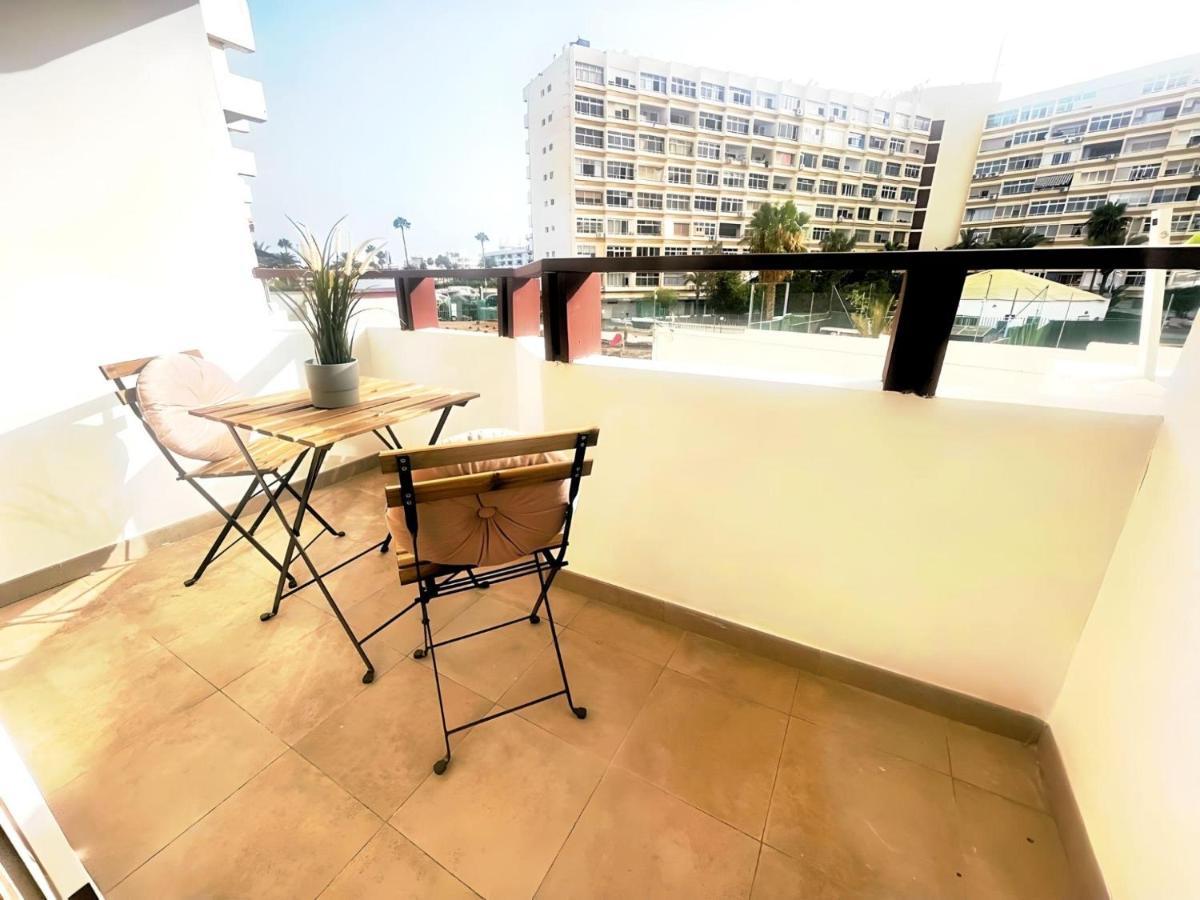 Holiday Vibes In Playa Del Ingles Exterior photo